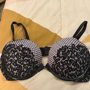Victoria’s Secret very sexy push up bra preowned